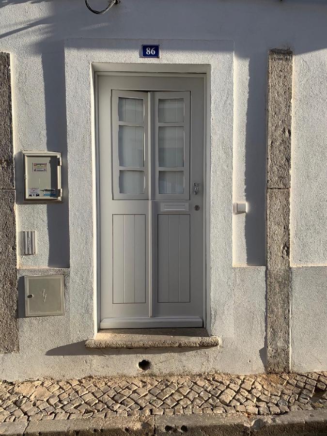 Stylish Townhouse With Gallery In The Heart Of Tavira For Two Esterno foto